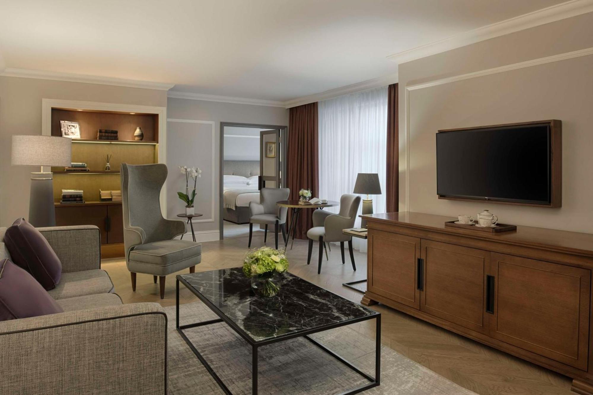 Hyatt Regency London - The Churchill Exterior photo Suite at the hotel