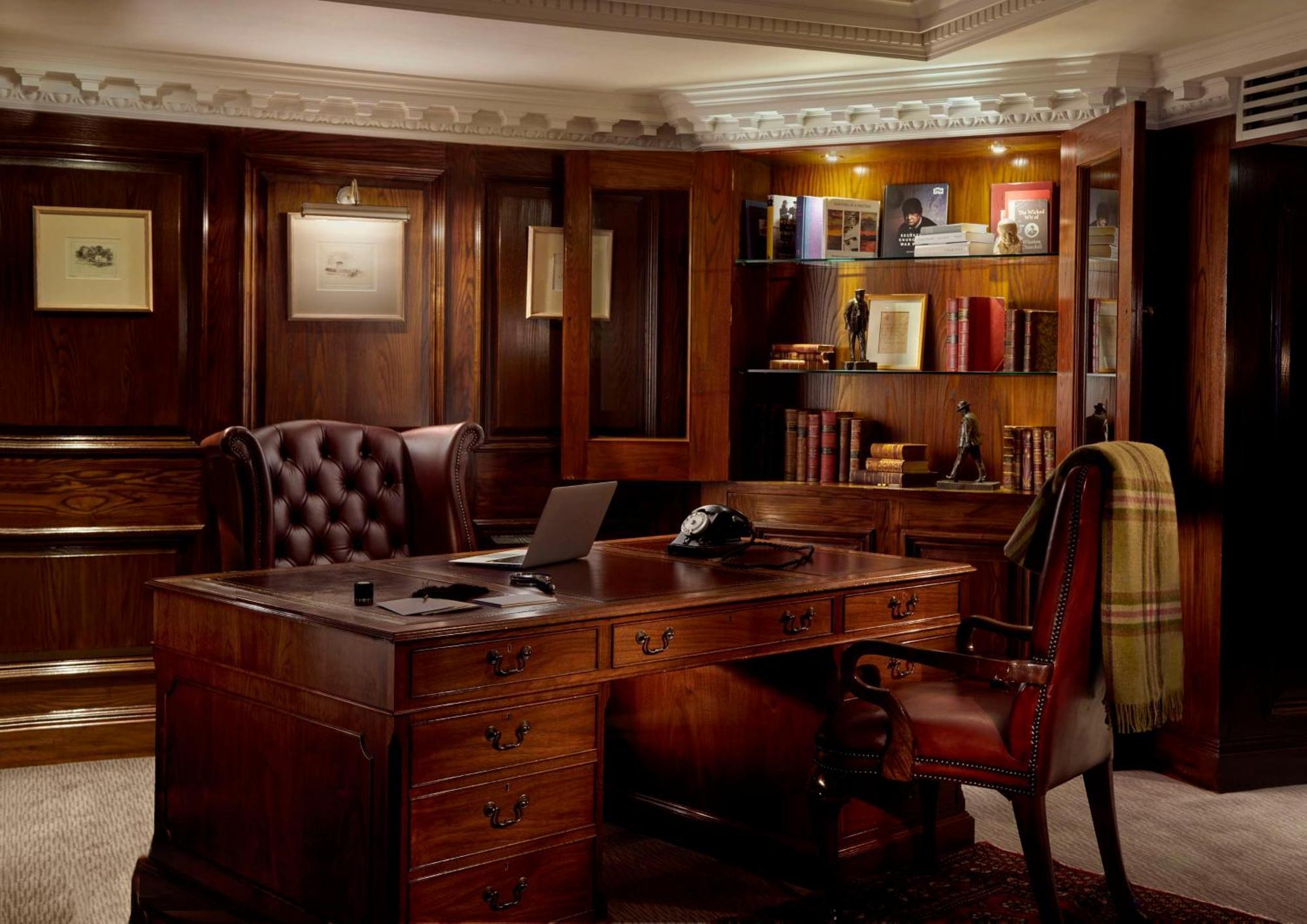 Hyatt Regency London - The Churchill Exterior photo A traditional office