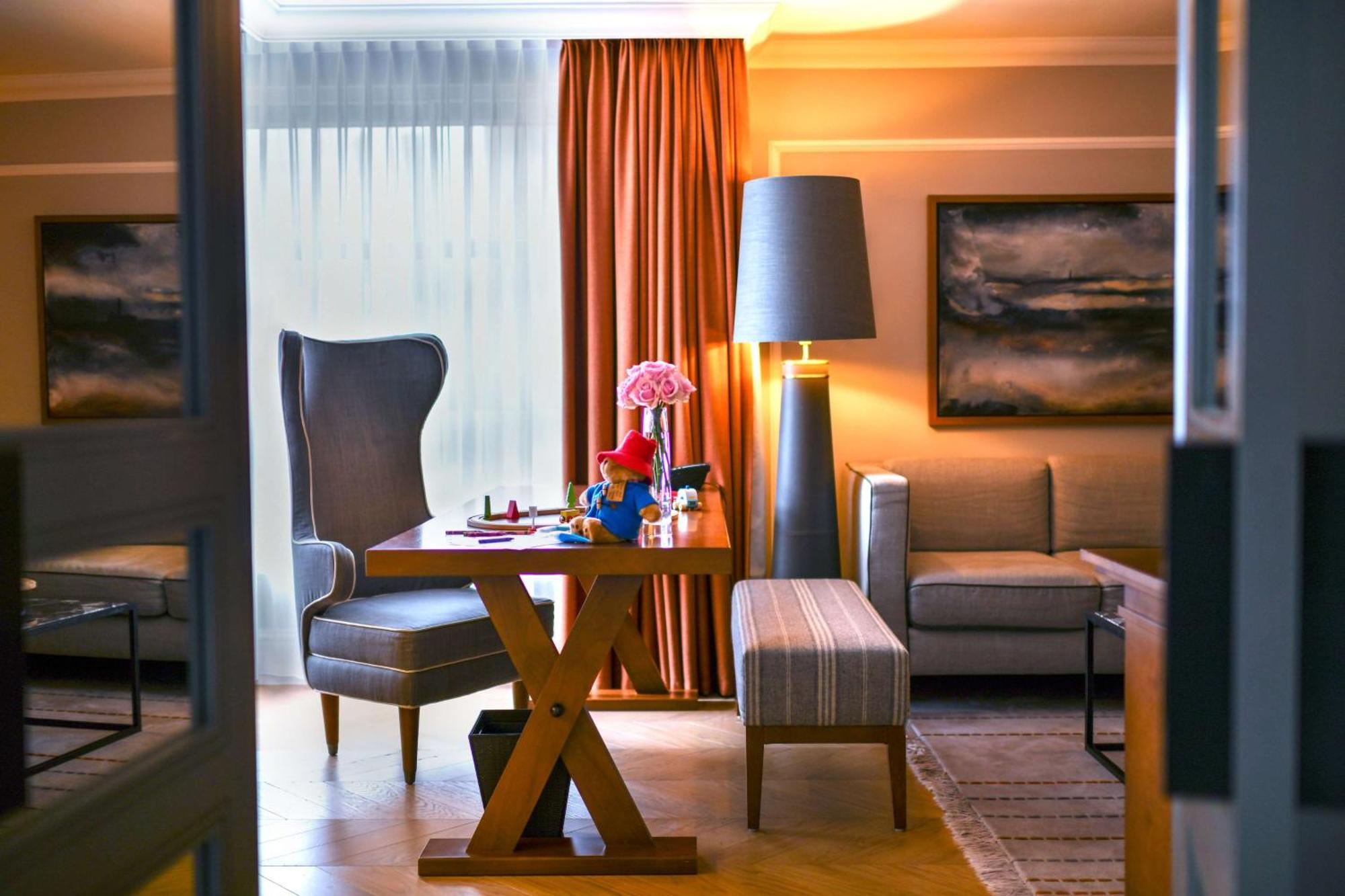 Hyatt Regency London - The Churchill Exterior photo A suite at the hotel