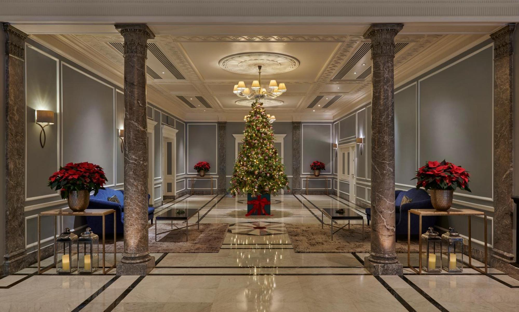 Hyatt Regency London - The Churchill Hotel Exterior photo The lobby of the hotel